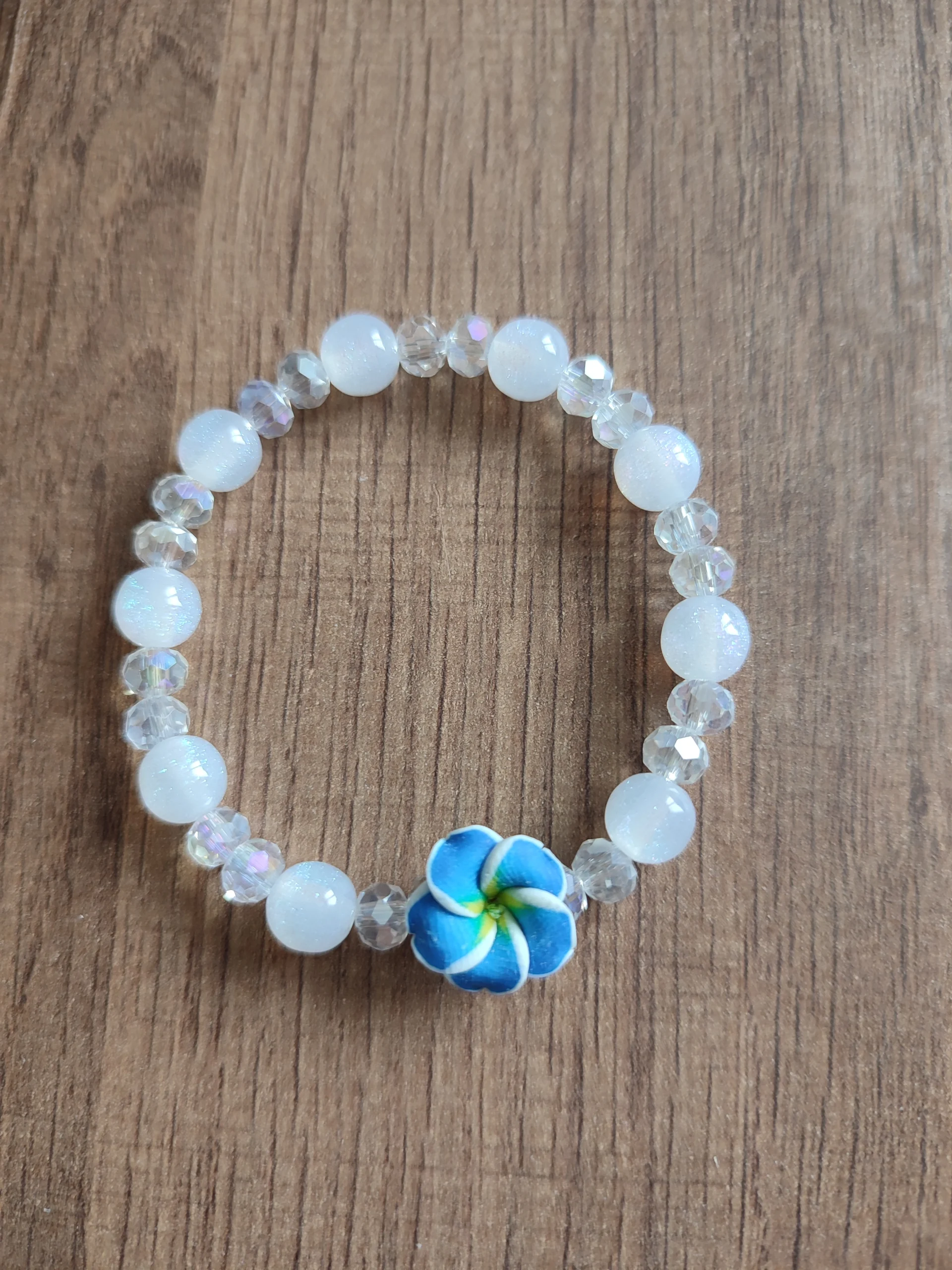 Bracelet de perle de la collection Tiaré Cristal de couleur bleu