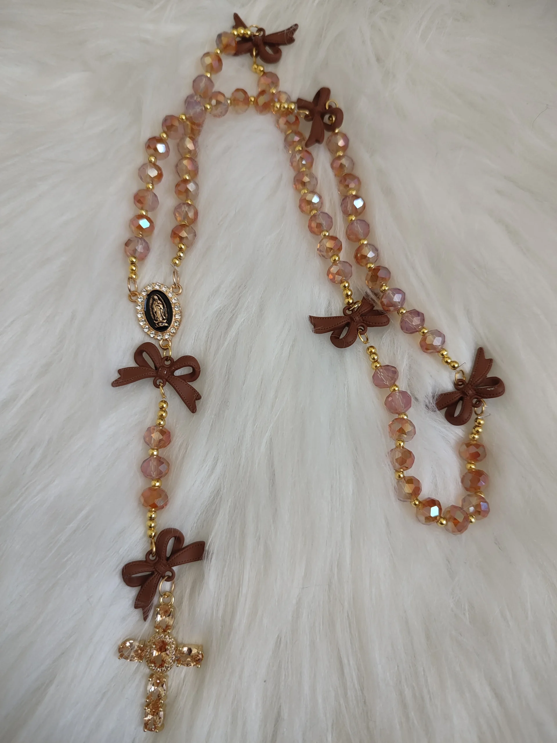 Chapelet "Ruban Précieux"t avec perle marron, noeuds marron et croix marron