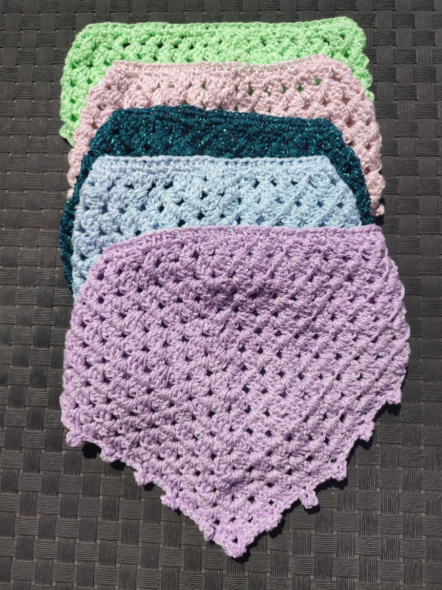 Bandana pailleté fait main en crochet de couleur varié