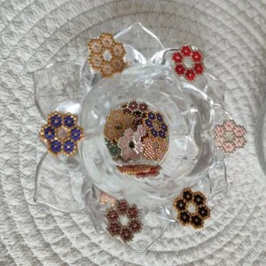 Pampille couleur argent et or avec des fleur fait main par tissage avec des perles miyuki