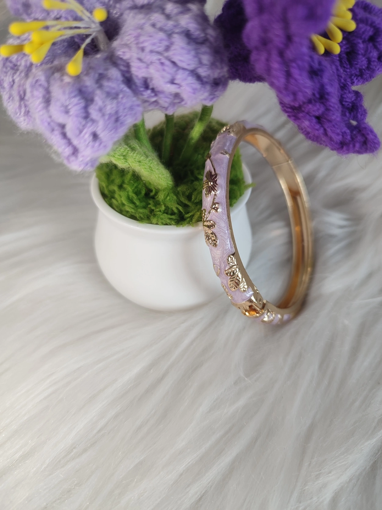 Bracelet de la collection Feuille d'or de couleur mauve