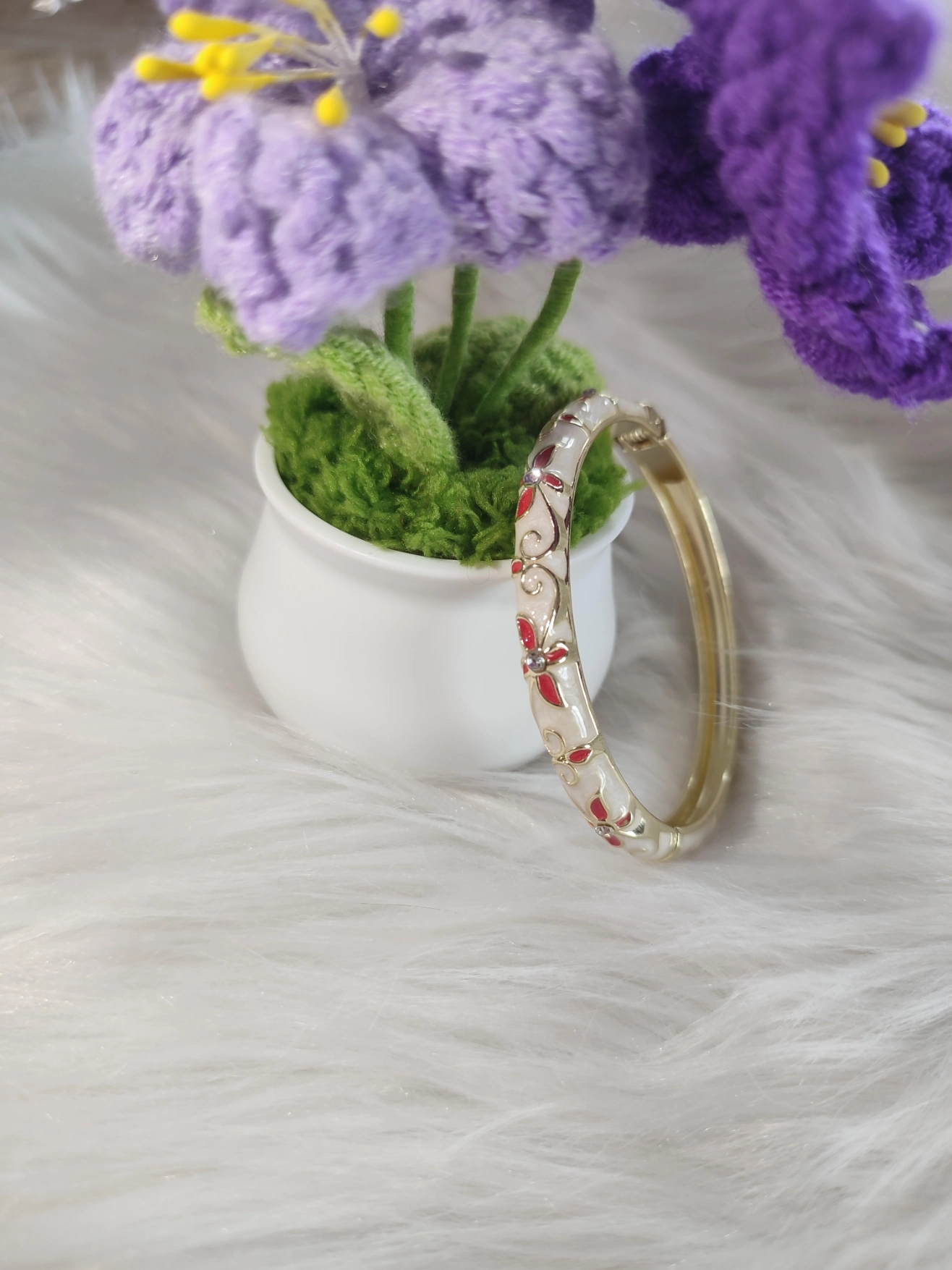 Bracelet de la collection Pétale de couleur blanc