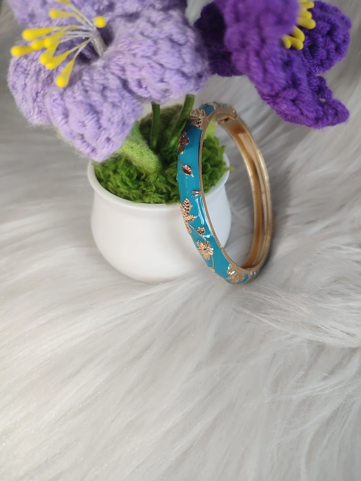 Bracelet de la collection Feuille d'or de couleur bleu clair